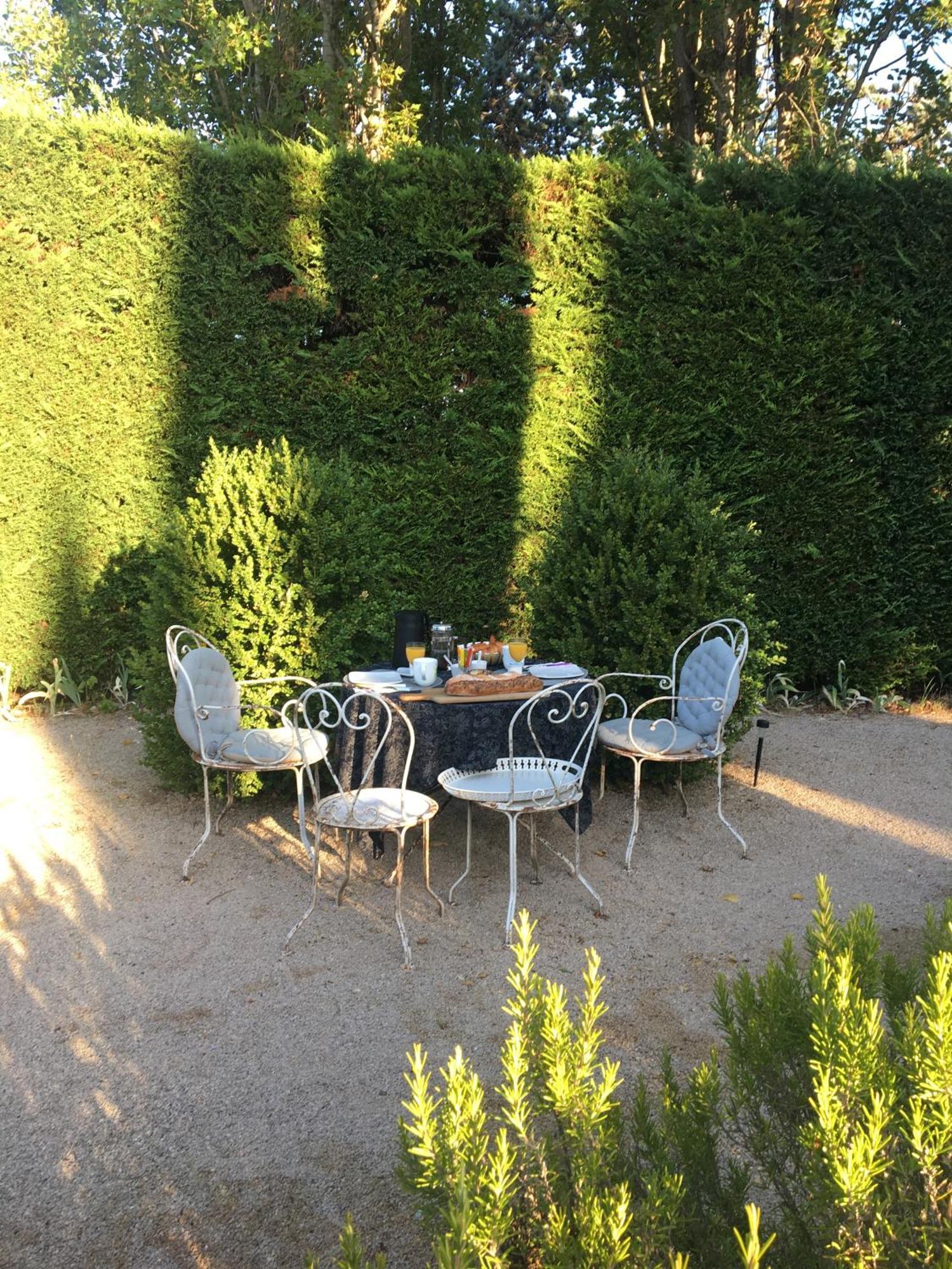 B&B Petite Maison Le Jardin Везон-ла-Ромен Экстерьер фото